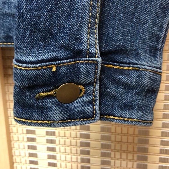 NWOT Embroidered denim jacket - Picture 5 of 6